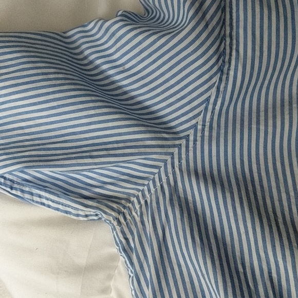 ❤️ AritziaTalula boyfriend fit shirt - Picture 5 of 5